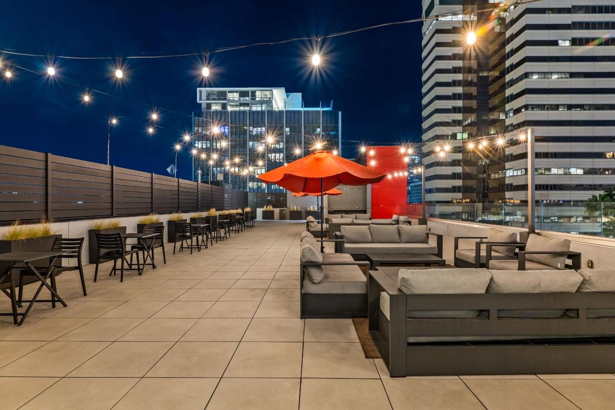 Hotel Mai Downtown Лонг Бич Экстерьер фото